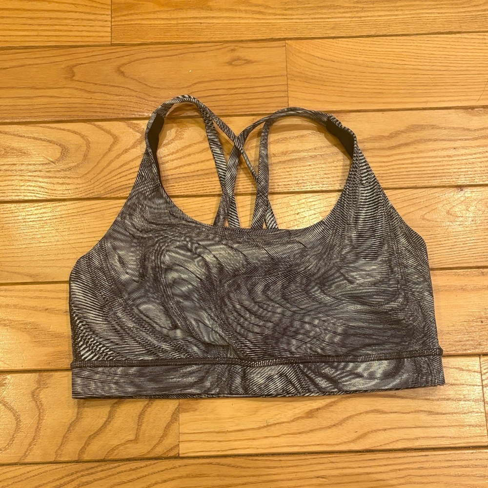 Lululemon Size 8 Energy Bra in Dimensional Icing Blue Multi-Color. - Picture 4 of 7